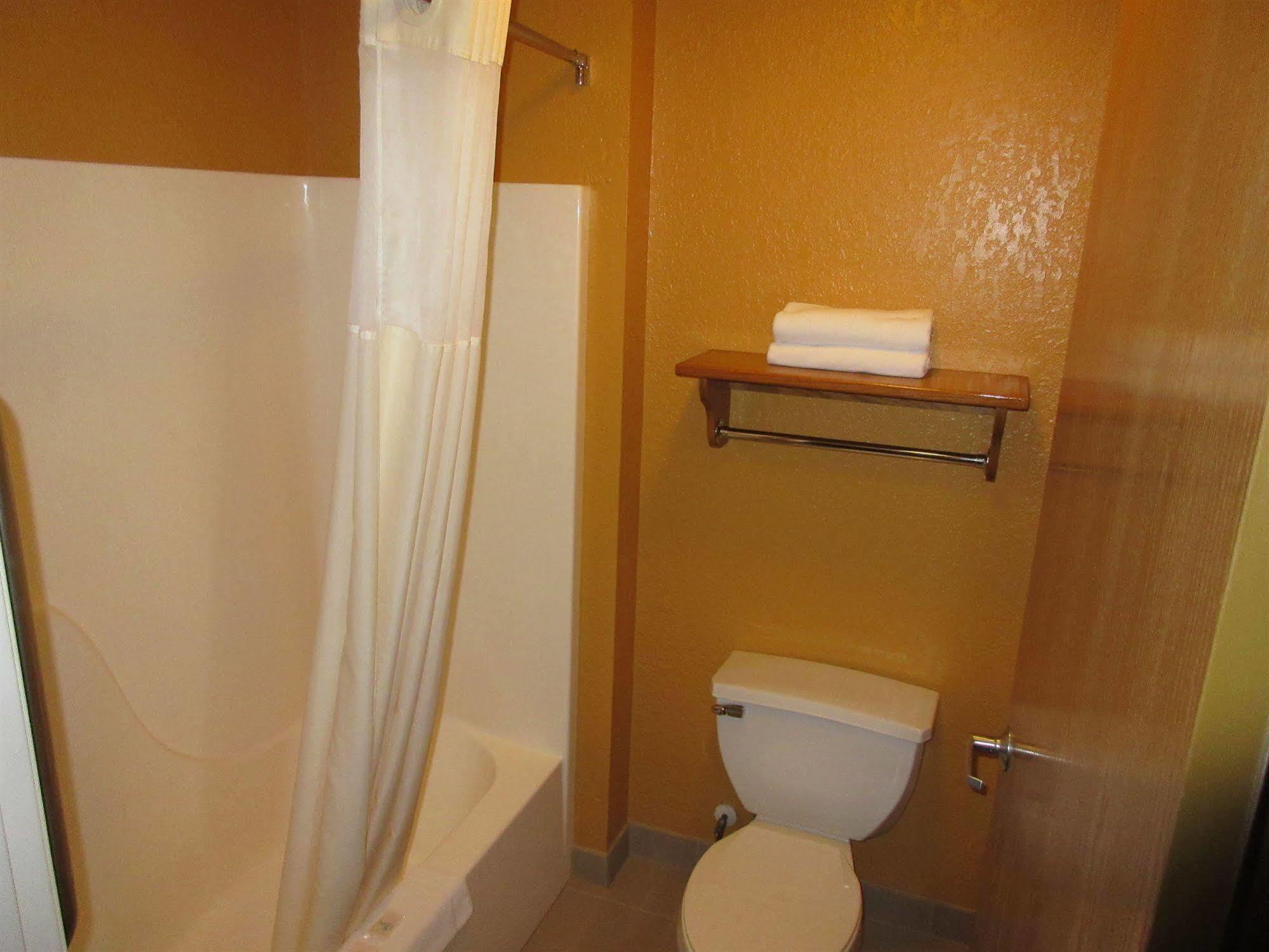 Hotel Parkfield - 2*