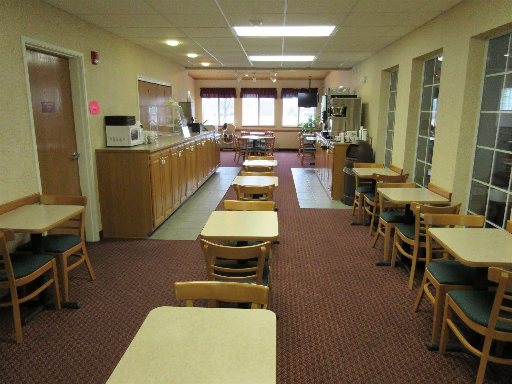 Parkfield - Hotel Clinton