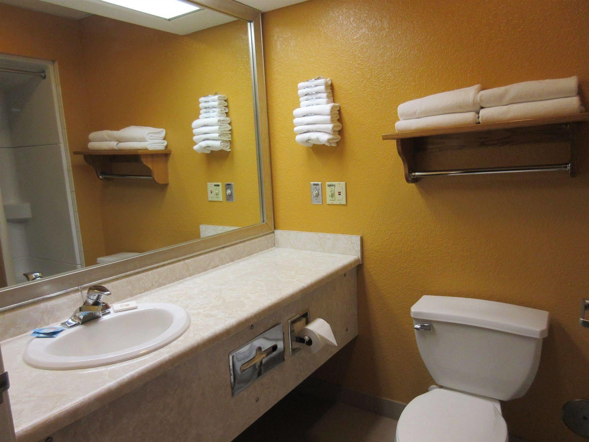 Hotel Parkfield - 2*