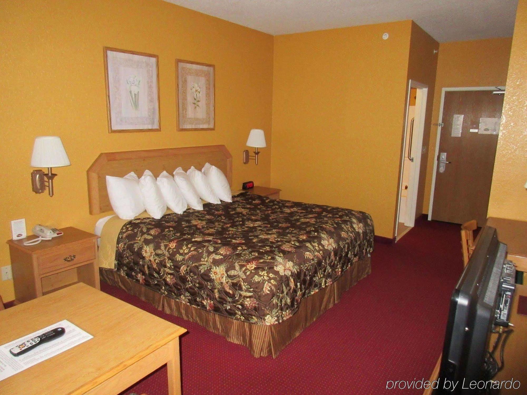 Parkfield - Hotel Clinton